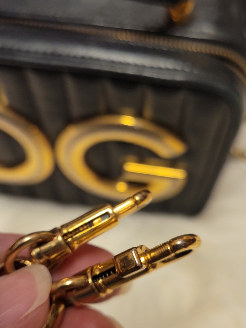Dolce & Gabbana Black Quilted Leather Crossbody with Gold DG Logo - Picture 4 of 11